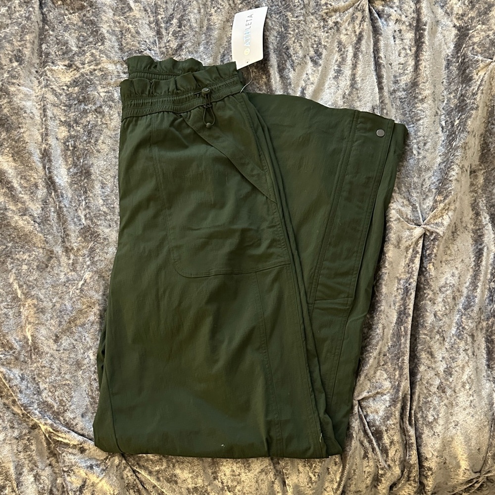 Trekkie High Rise Parachute Pant (NWT)